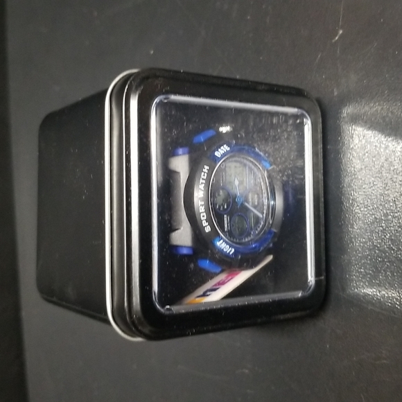 SKMEI Sports Watch - Picture 6 of 6